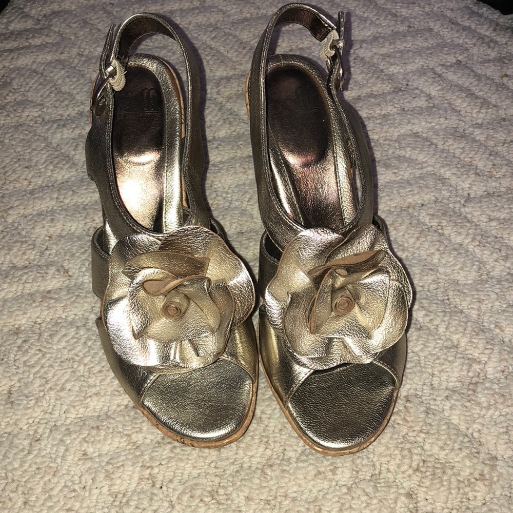 Softt Gold Wedges US size 9.5 Brand New